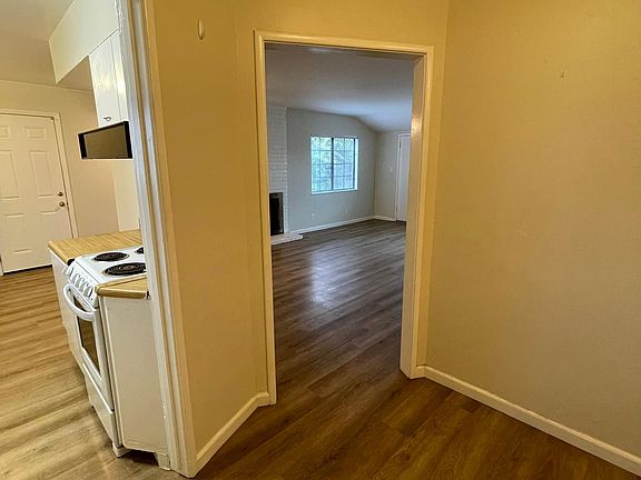 2nd image of 1304 Rushden Dr