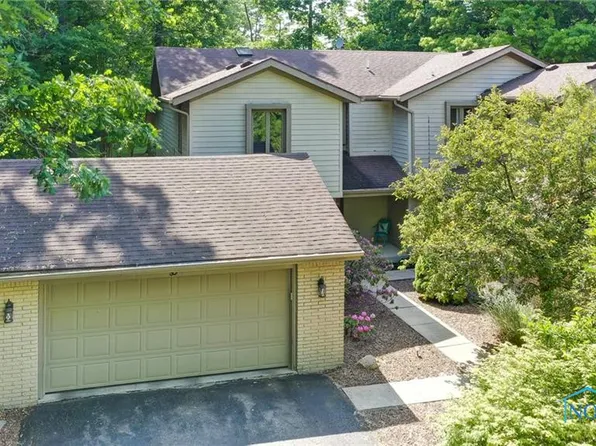 783 Fairway Ln APT C, Wauseon, OH 43567