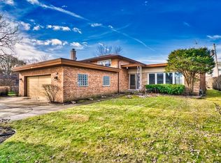 9510 Kilbourn Ave, Skokie, IL 60076