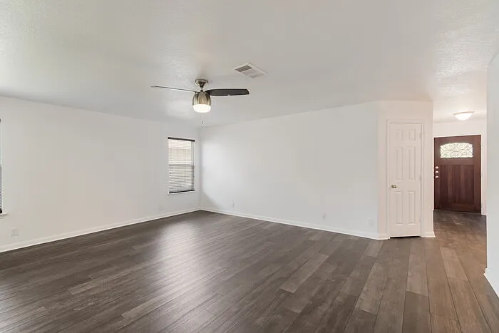 758 Great Oaks Dr — Photo 6