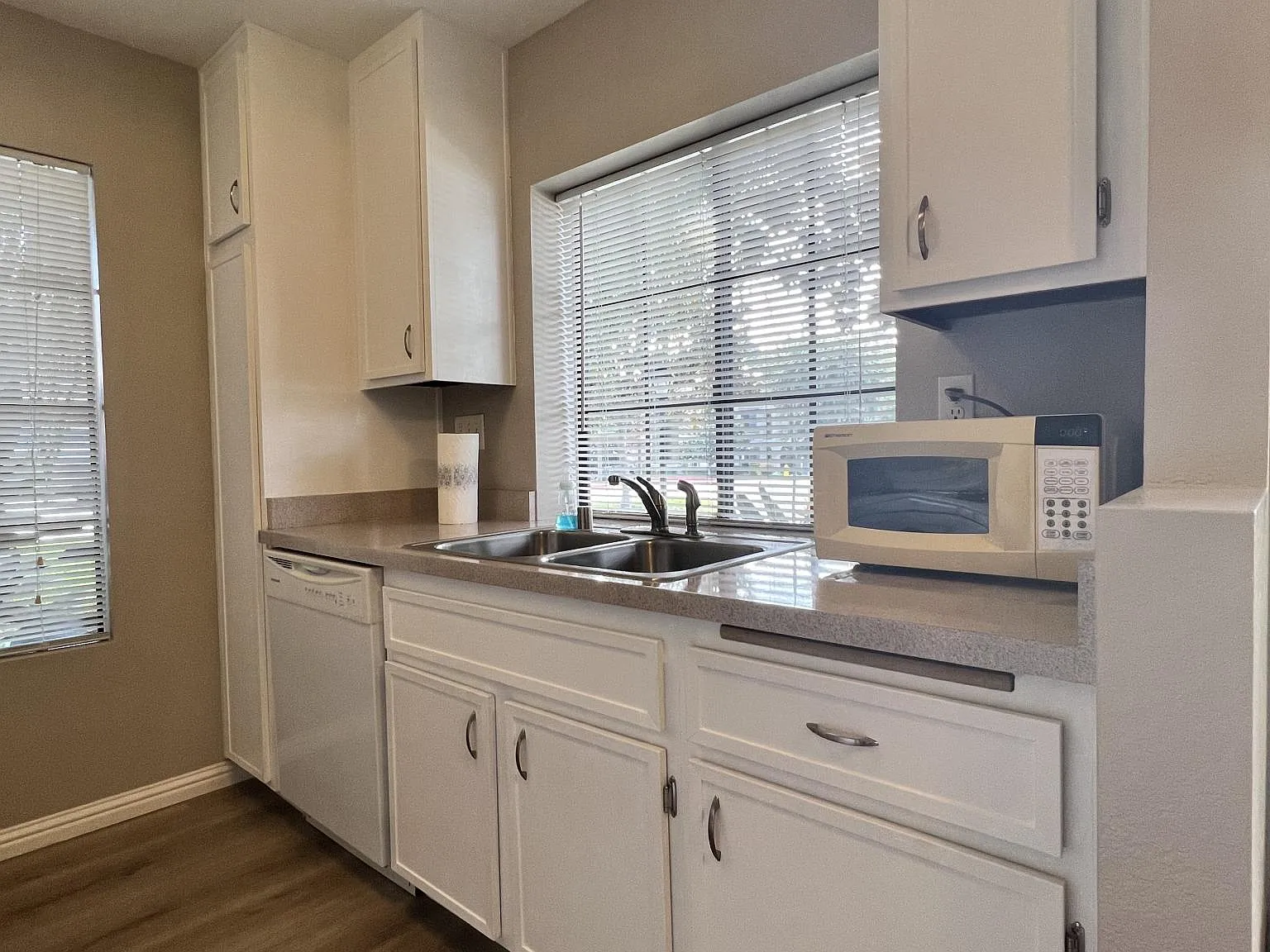 13062 Wimberly Sq — Photo 4
