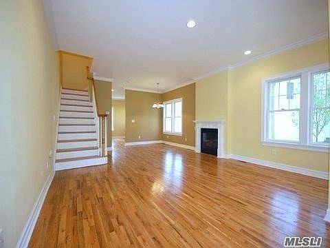 3rd image of 5 Owen St