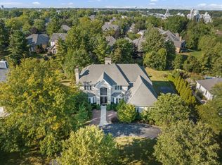 15W521 81st St, Burr Ridge, IL 60527