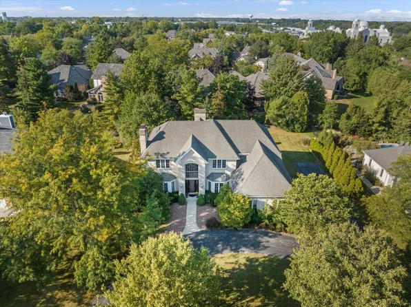 15W521 81st St, Burr Ridge, IL 60527