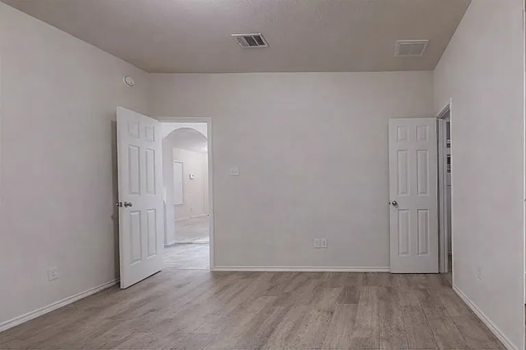 4604 Lookout Mountain Ln — Photo 8