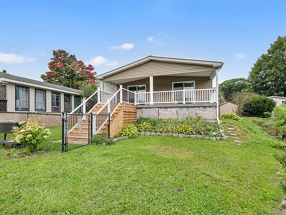 3rd image of 9 Rivercrest Road #15