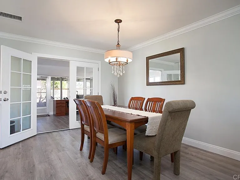 925 La Fiesta Way — Photo 40