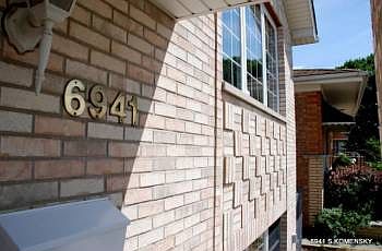 2nd image of 6941 S Komensky Ave