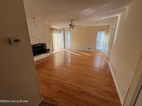 3rd image of 504 Grand Vista Pl