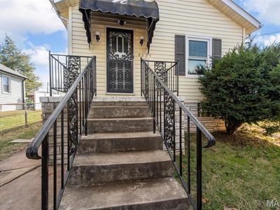 9534 Gentry Ave, Saint Louis, MO, 63125