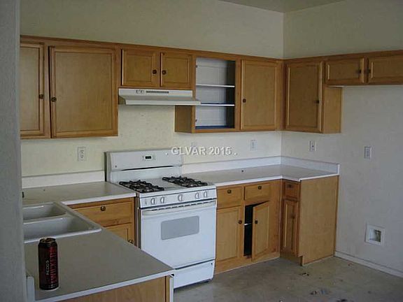 4th image of 4985 Droubay Dr