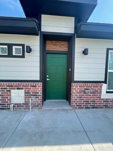 1st image of 1126 W Cano St #B
