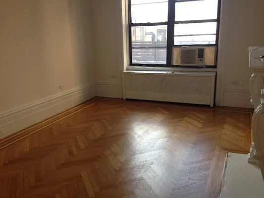 Rented by Anthony Mariano, lreb | media 24