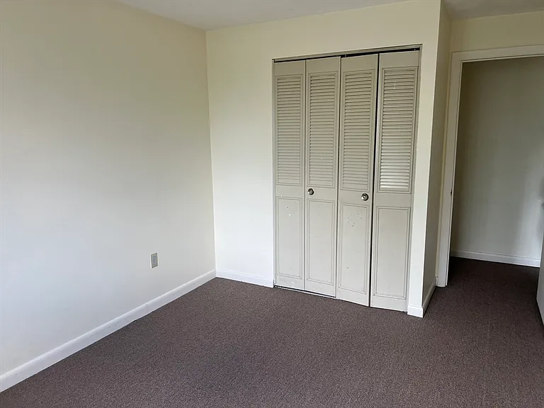 900 Governors Dr #22 — Photo 10