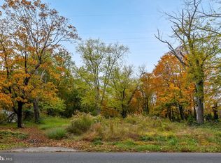 647 Chestnut St, Williamstown, NJ 08094