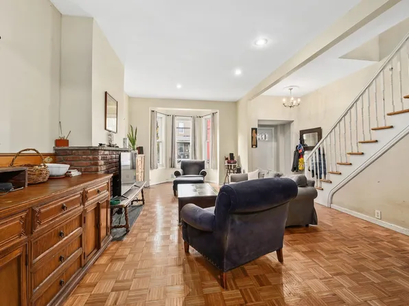 134 Ogden Avenue image 5 of 28