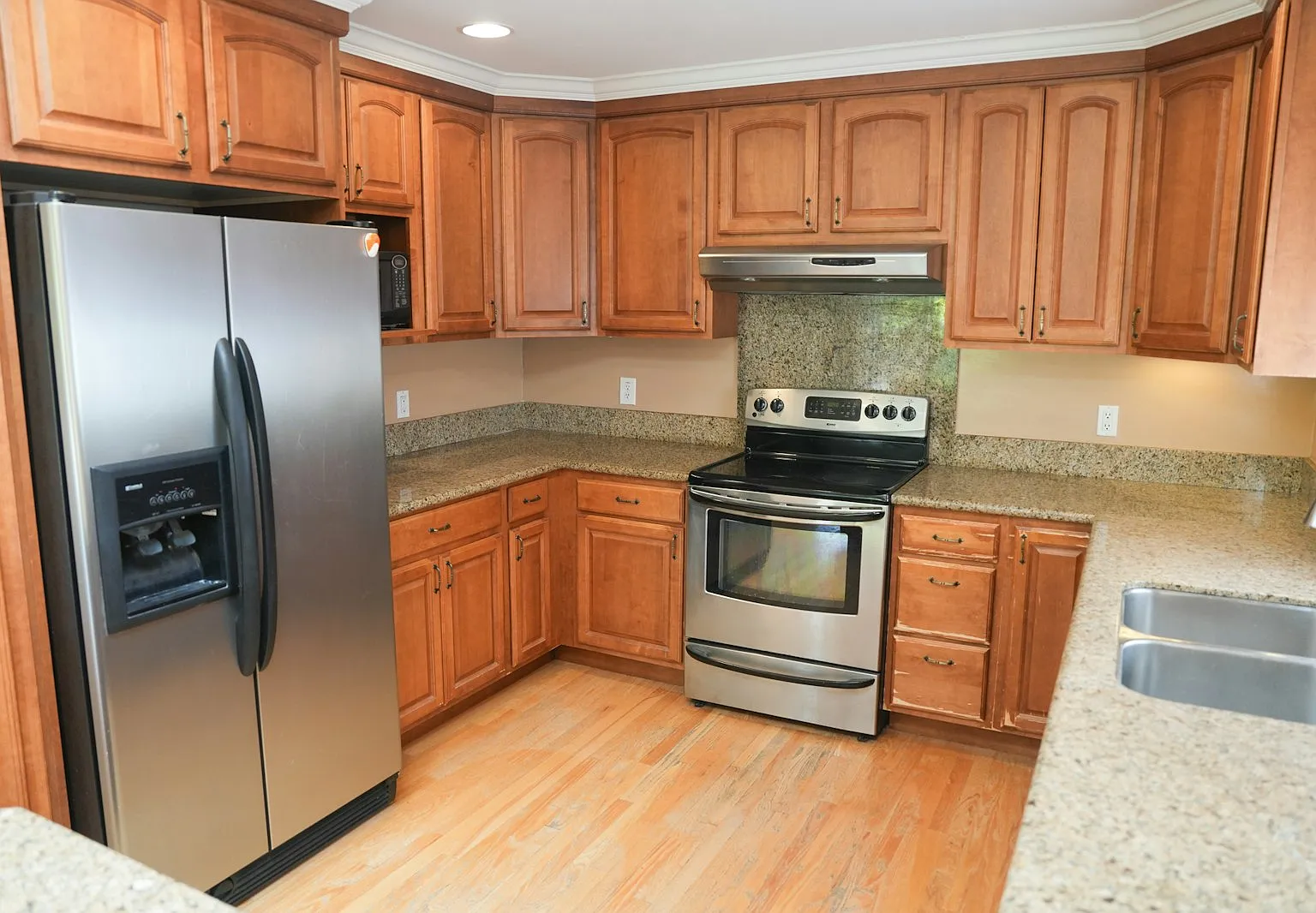 300 Ridgeway Road, Unit A — Photo 3