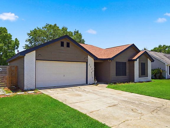 3rd image of 2144 Estate Cir