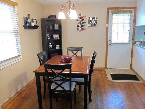 4th image of 262 Newman St #104A