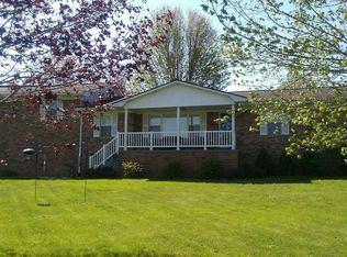 305 Lewis Dr, Daniels, WV 25832