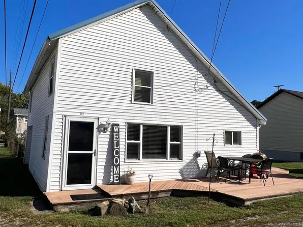 419 1/2 N Main St, Sugar Grove, OH 43155