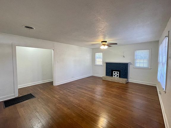 4th image of 1004 S Carolina St