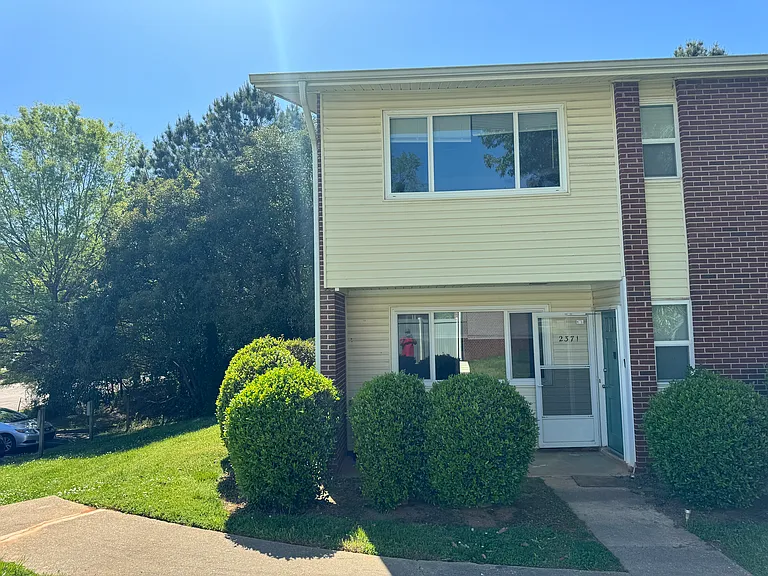 2371 Champion Ct — Photo 25