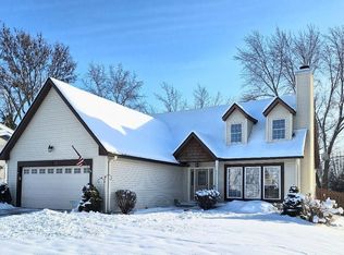 2373 Federal Pkwy, Lindenhurst, IL 60046