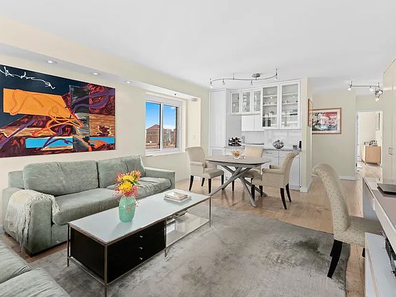 2nd image of 420 E 58th St APT 24A