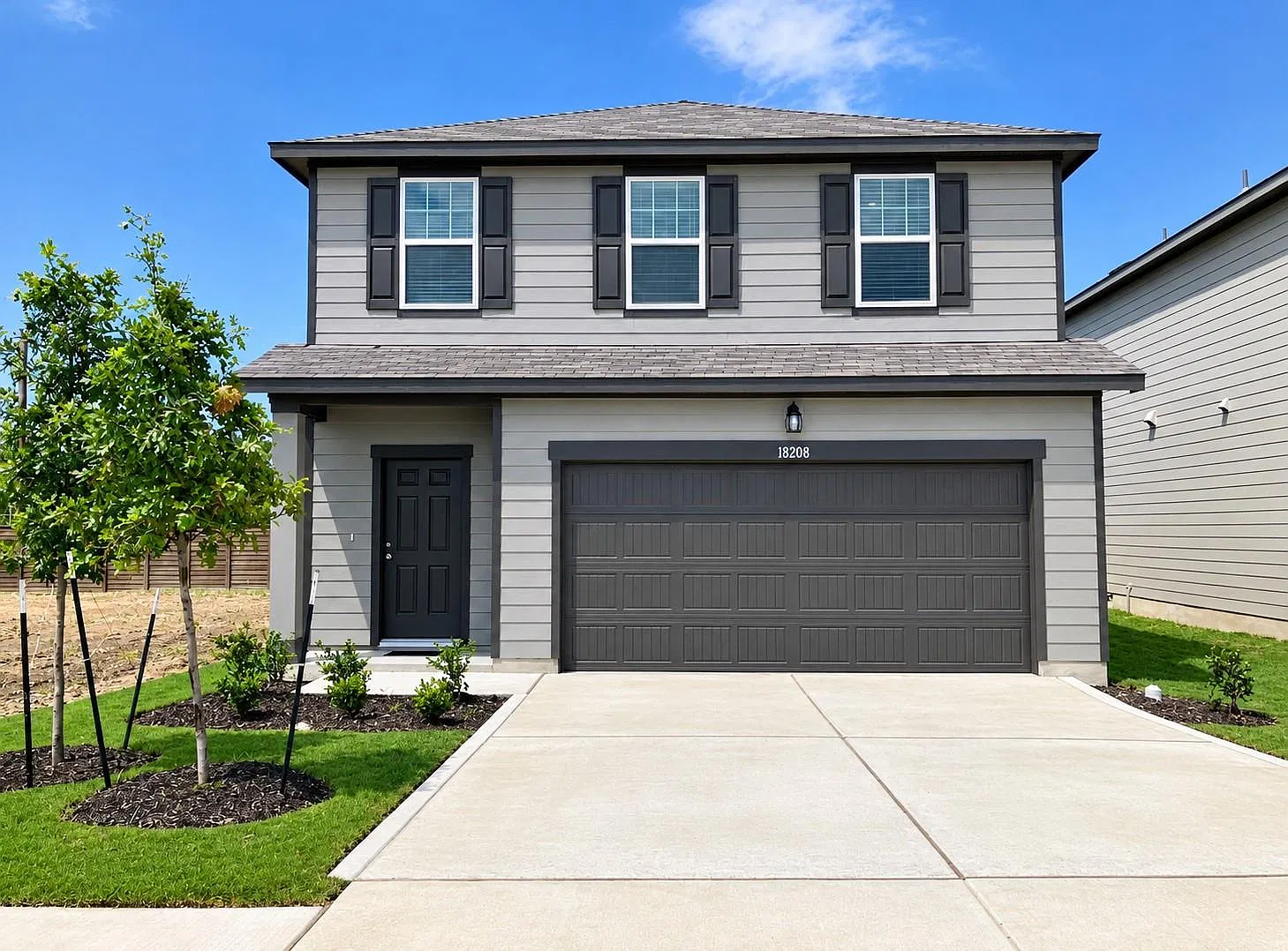 3 bed, 2.5 bath, 1605 sqft, $2,199 — Photo 1