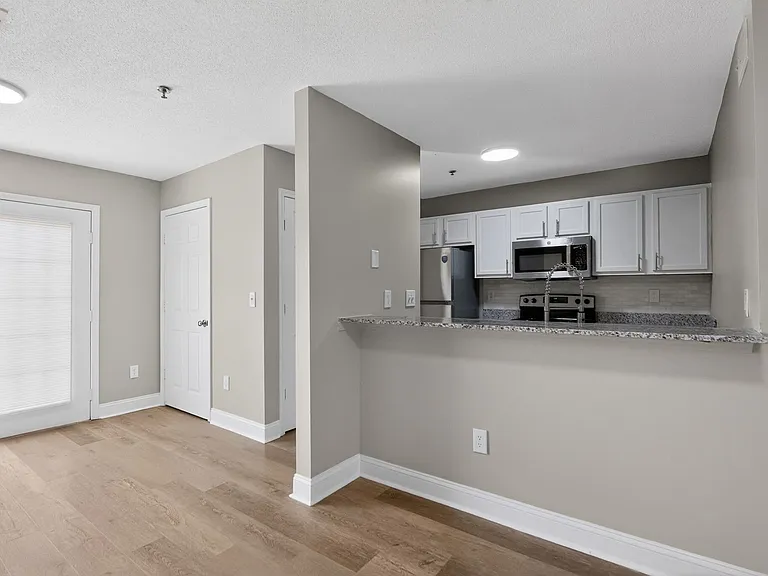 Valley Woods — Photo 19