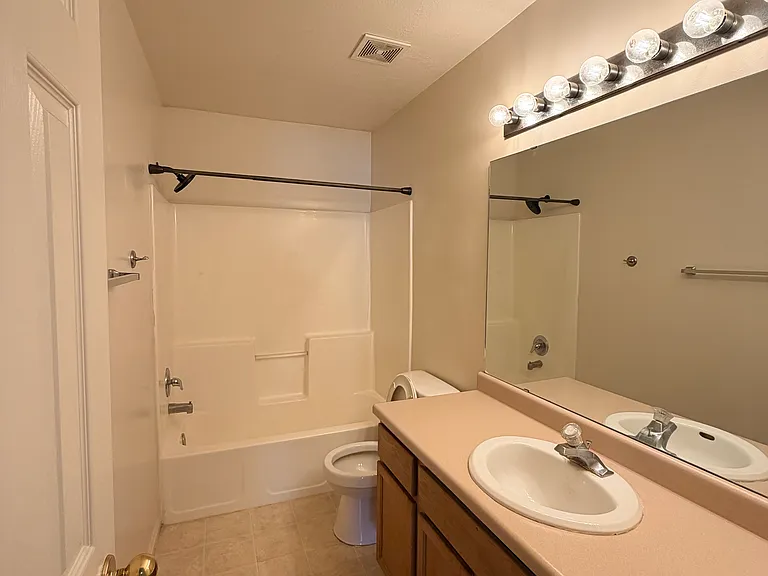 1100 E 1525 S #106 — Photo 12