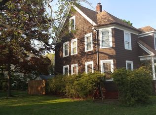 35 Ridge St, Manchester, CT 06040