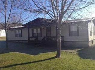 36 Mobile Dr, Cottageville, WV 25239