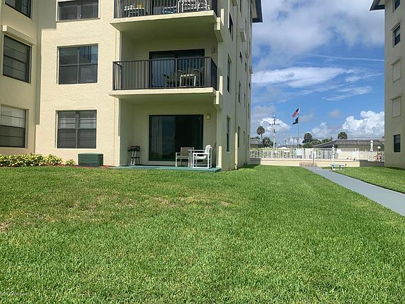 2nd image of 4570 Ocean Beach Blvd #201
