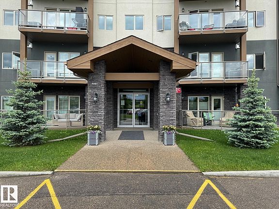 3rd image of 5201 Brougham Dr #201