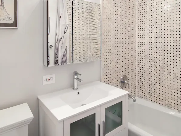 44 West 62nd Street image 12 of 12