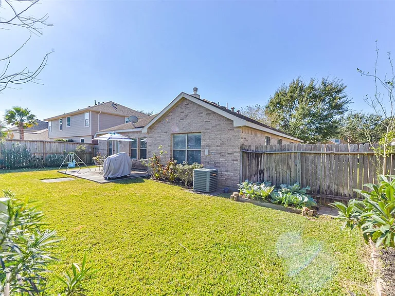 2211 Winding Hollow Dr — Photo 29