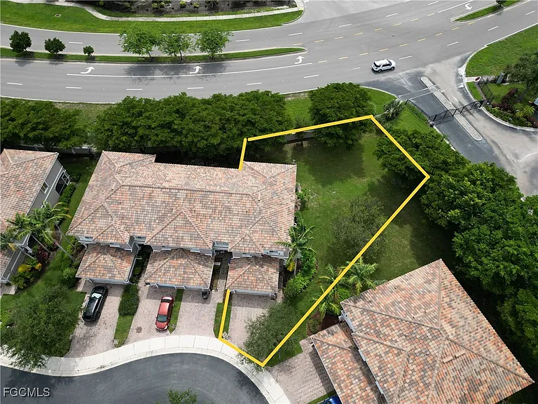 9999 Chiana Cir — Photo 1