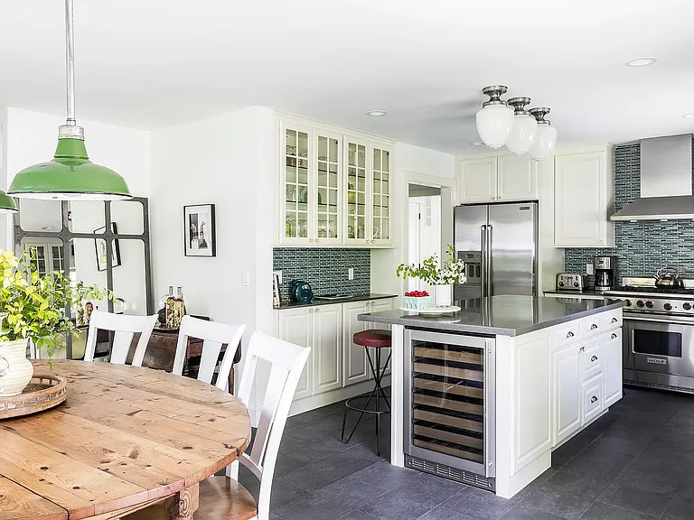 109 Franklin Ave — Photo 13