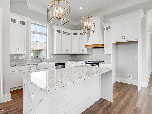 4th image of 104 Forestwood Dr