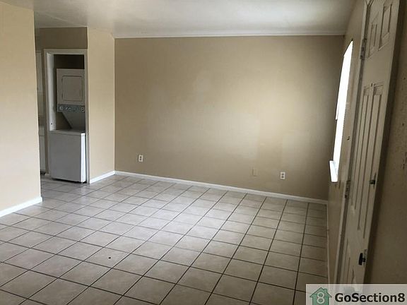 3rd image of 4215 Avenue N 1/2