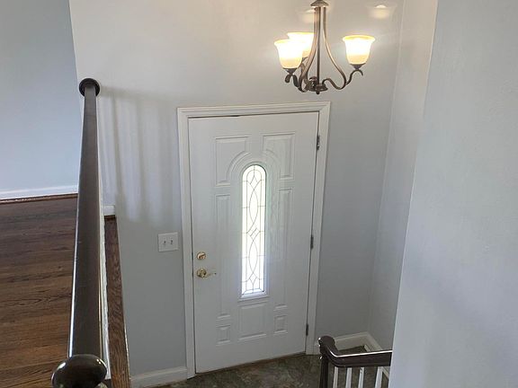 3rd image of 338 Stoneacres Dr