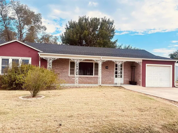 304 SW 2nd St, Laverne, OK 73848