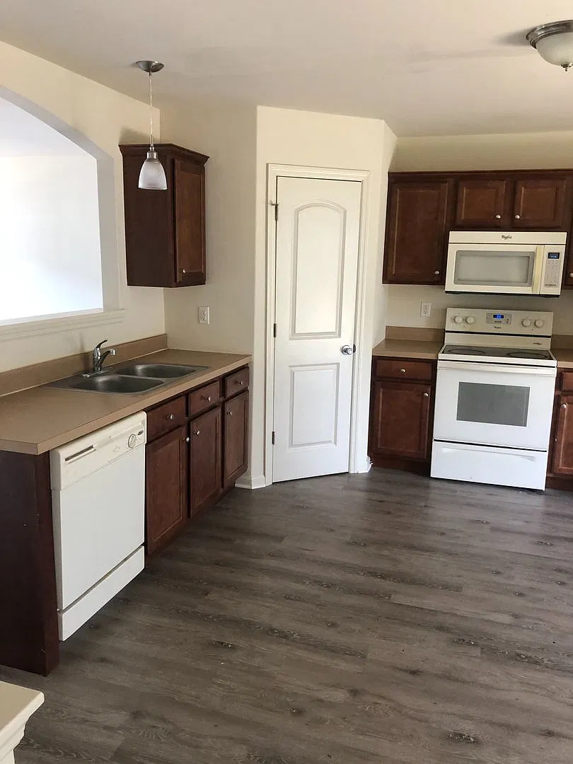 Beautiful Home in the Dallastown School District! — Photo 2