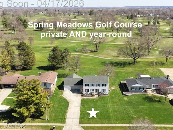 1322 Meadow Green Ln, Linden, MI 48451