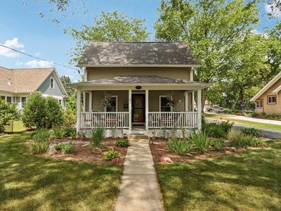 518 E Capitol DRIVE, Hartland, WI, 53029