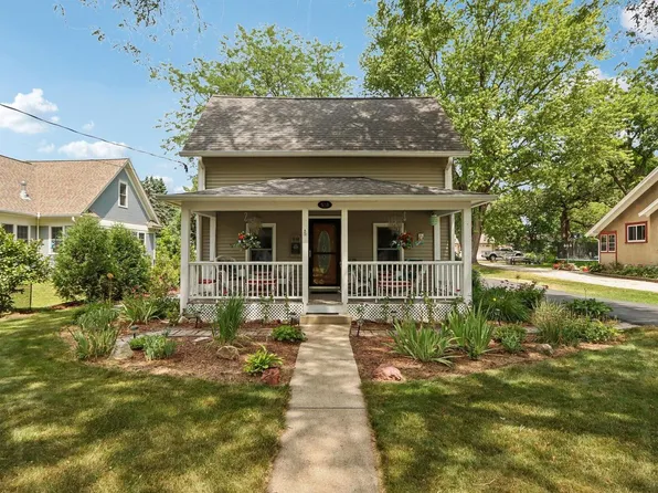 518 E Capitol DRIVE, Hartland, WI 53029