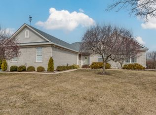 1571 Foster Cir, Algonquin, IL 60102