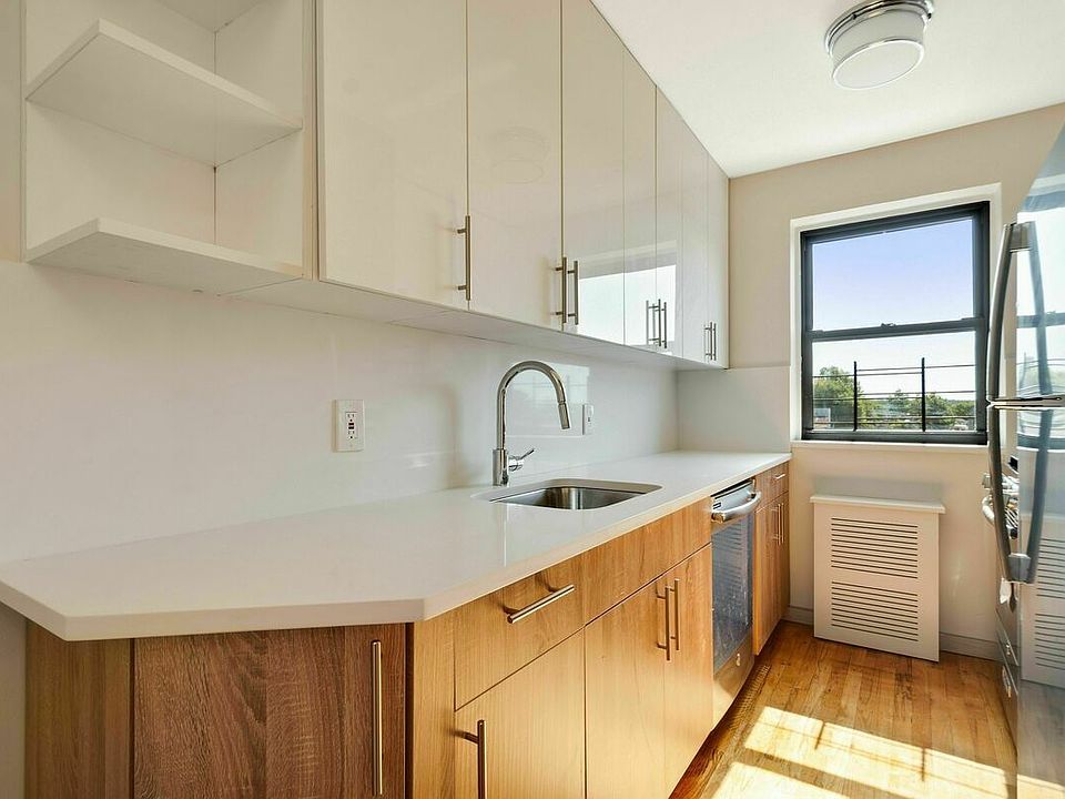 1st image of 20316 43rd Ave APT 3C
